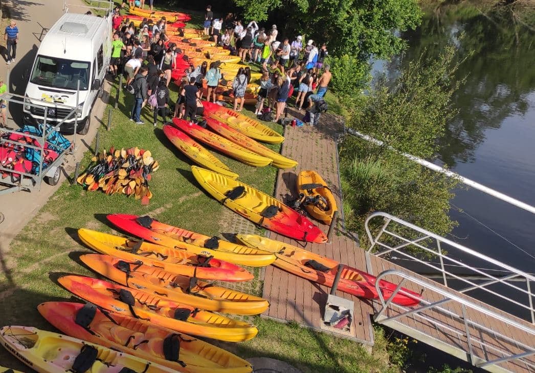 Canoas en la Ría del Pas