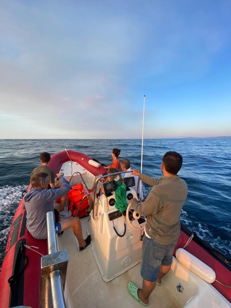 Paseo en barco por el Mar Cantábrico desde el Puerto de Comillas