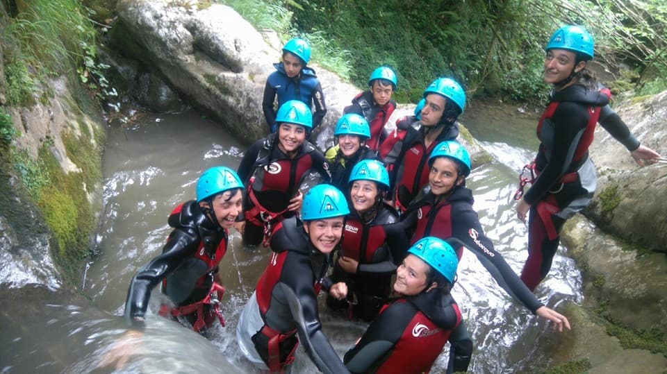 Descenso de Barrancos en Asturias: Aventura Acuática para Todos los Niveles