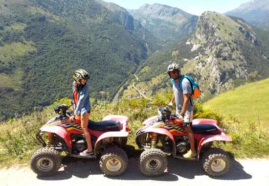 Paquete Aventura en Asturias: Vía Ferrata, 2h en Quad, Espeleobarranco y Alojamiento