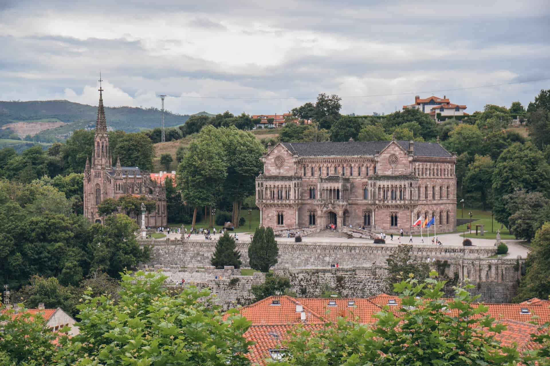 Free tour por Comillas