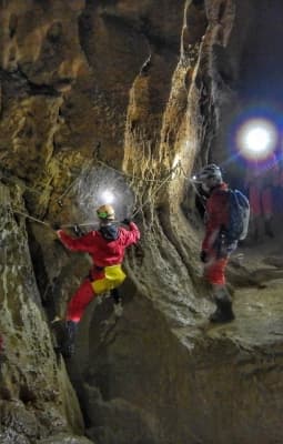 Espeleología en Cueva Fresca (Sala Rabelais)