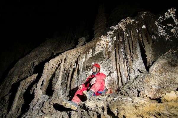 Espeleología en Cueva Cañuela (Sala de las Sierras)