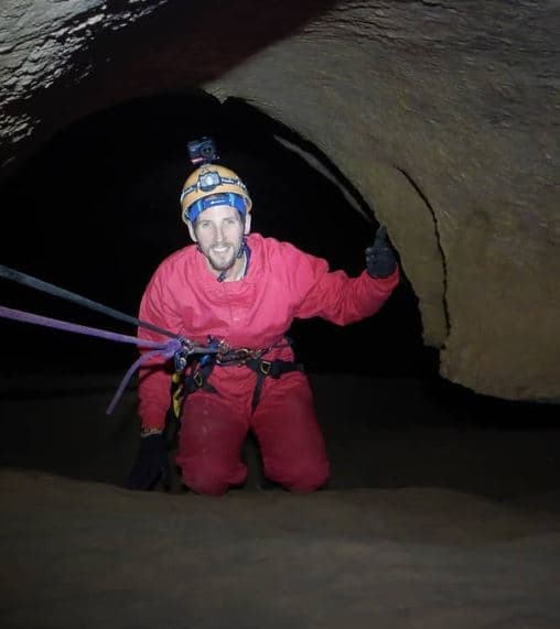 Espeleología en Cueva Fresca (Vira de la Araña)