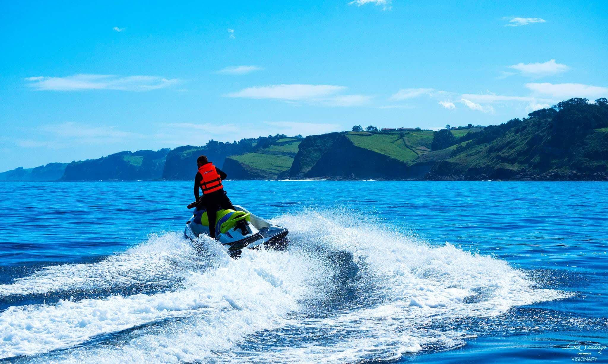 Ruta en moto de agua desde San Lorenzo acercándose a las Islas Gemelas