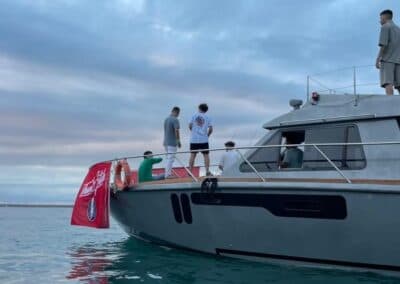 Paseo marítimo en Gijón en catamarán, yate o velero