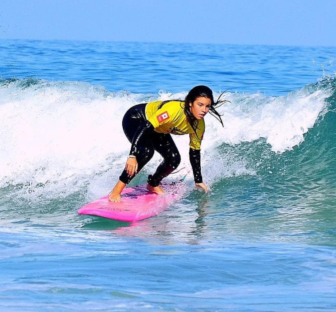 Clases de iniciación de surf en Suances