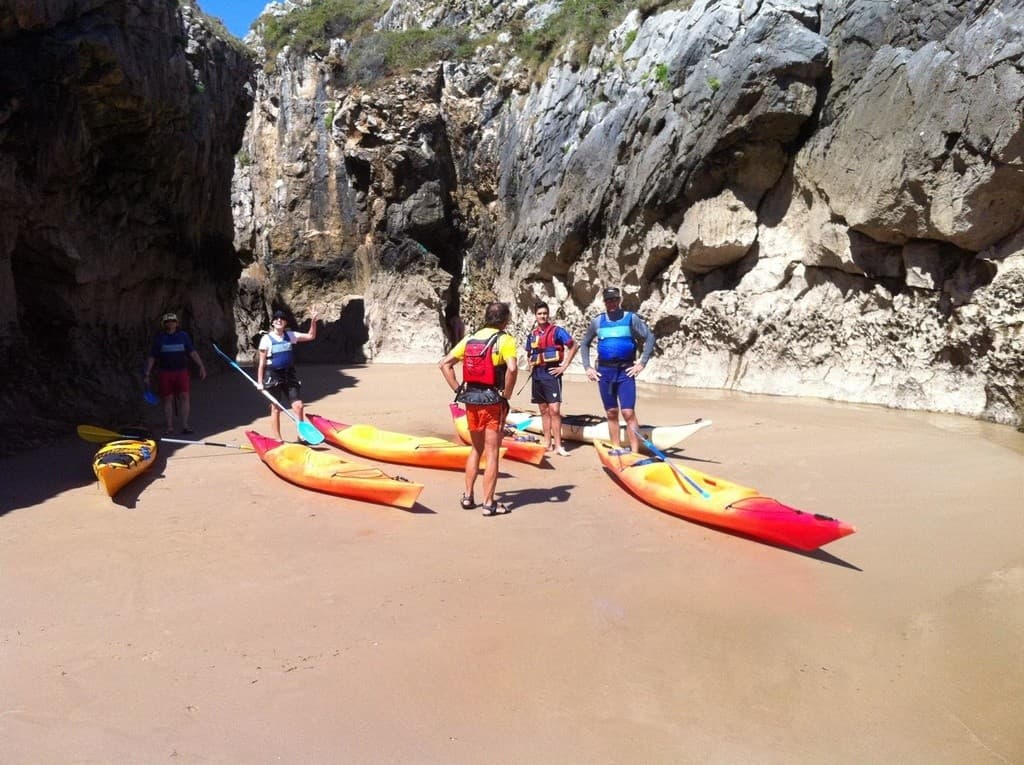 Rutas en kayak en la costa asturiana