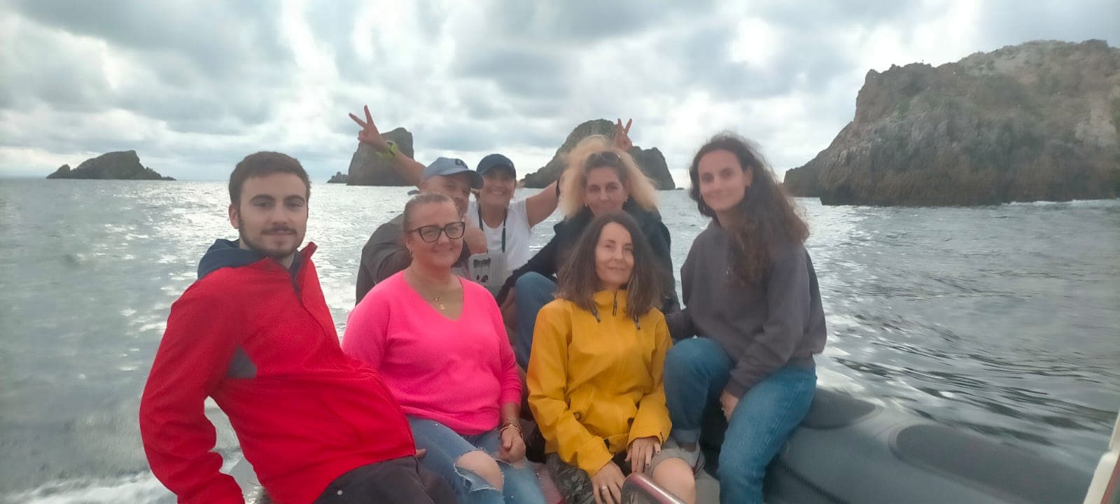 Paseo en zodiac por la Costa Quebrada al atardecer - Aventura en Cantabria