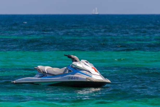 Ruta en moto de agua por la costa de Ribadesella