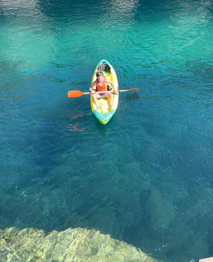 Alquiler de kayak individual para disfrutar de la bahía de Santander