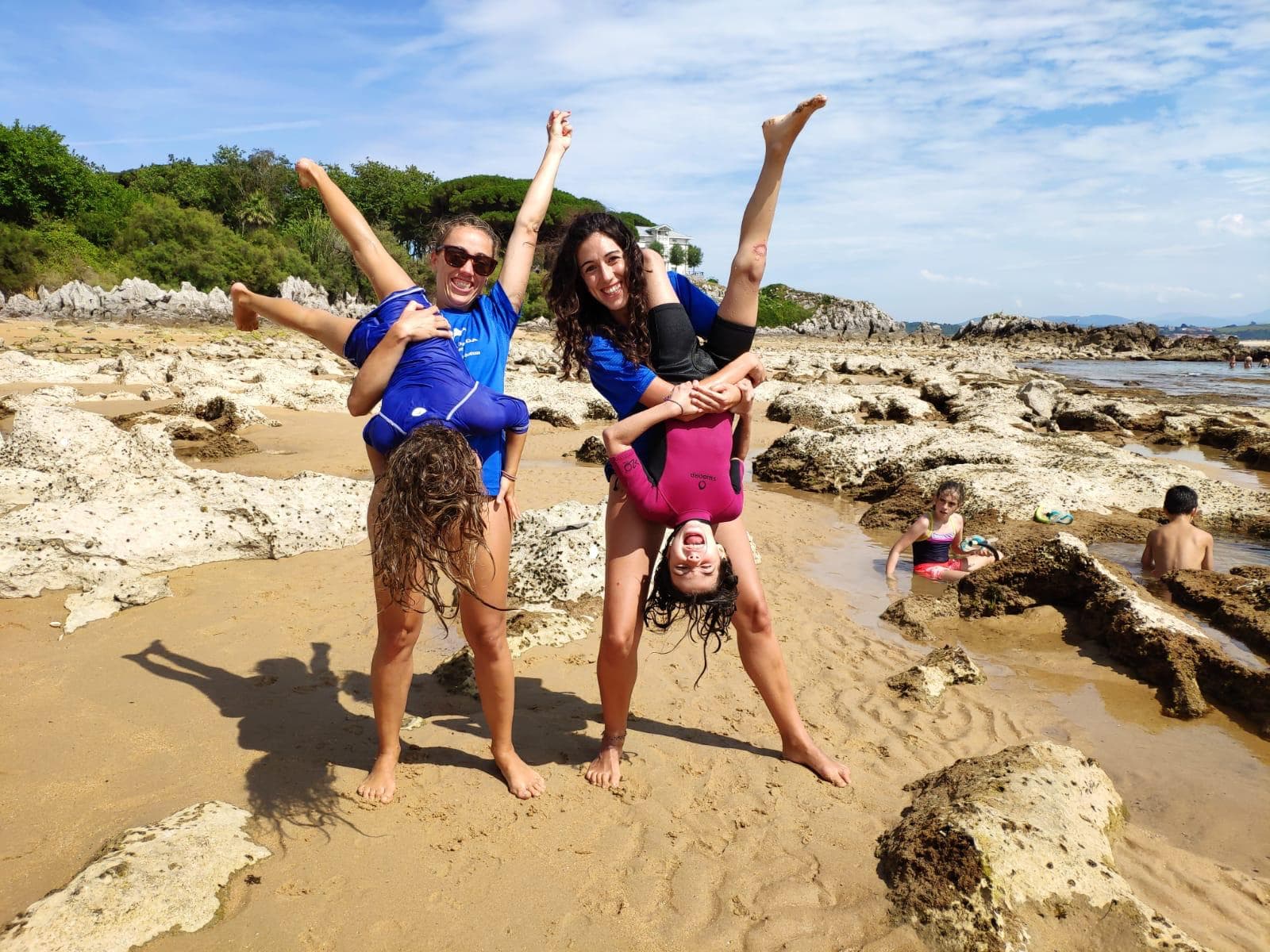 Campamento náutico de día en la playa de la Magdalena