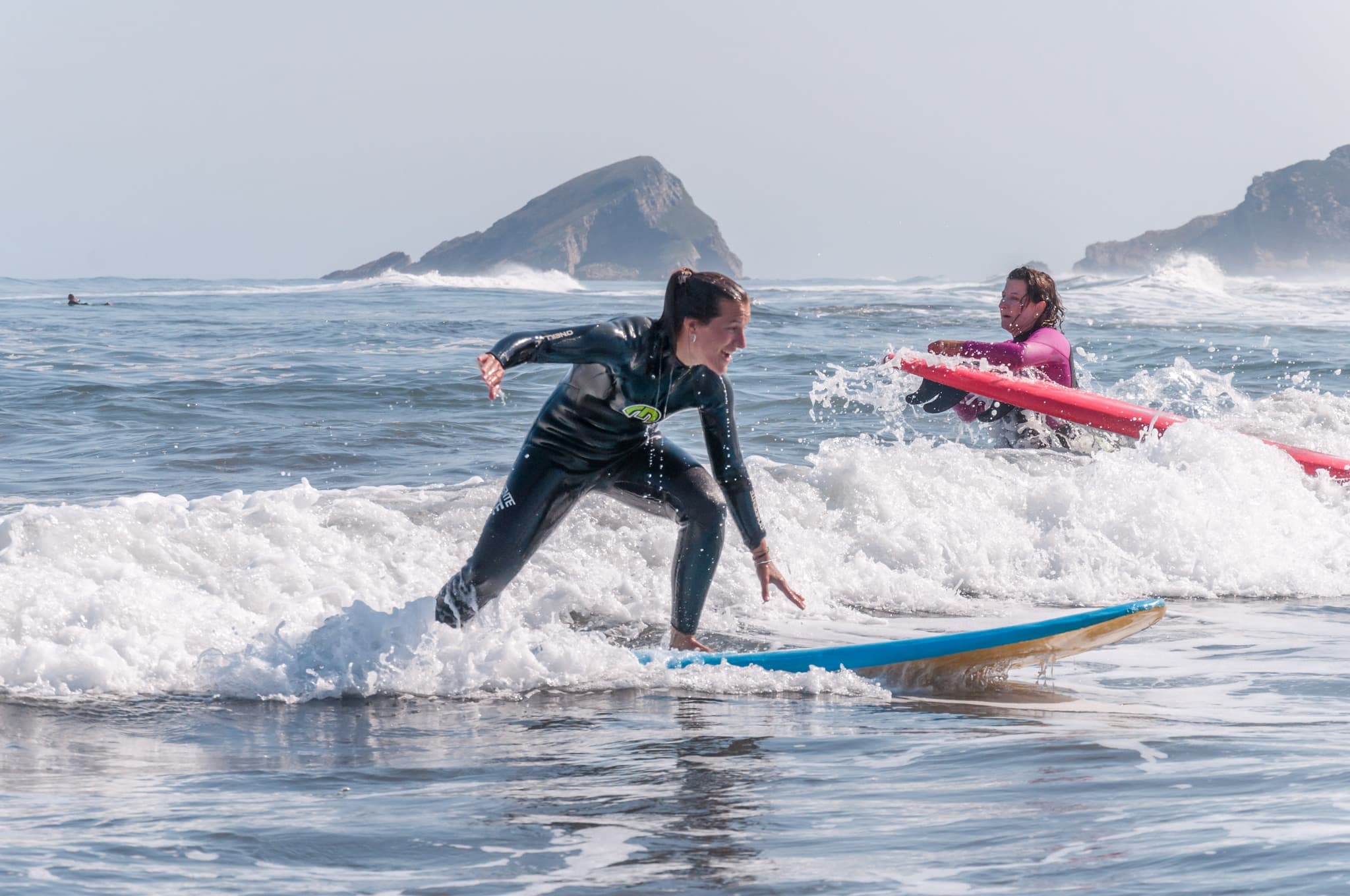 Surf en Asturias: Aprende y disfruta en la Playa de Los Quebrantos