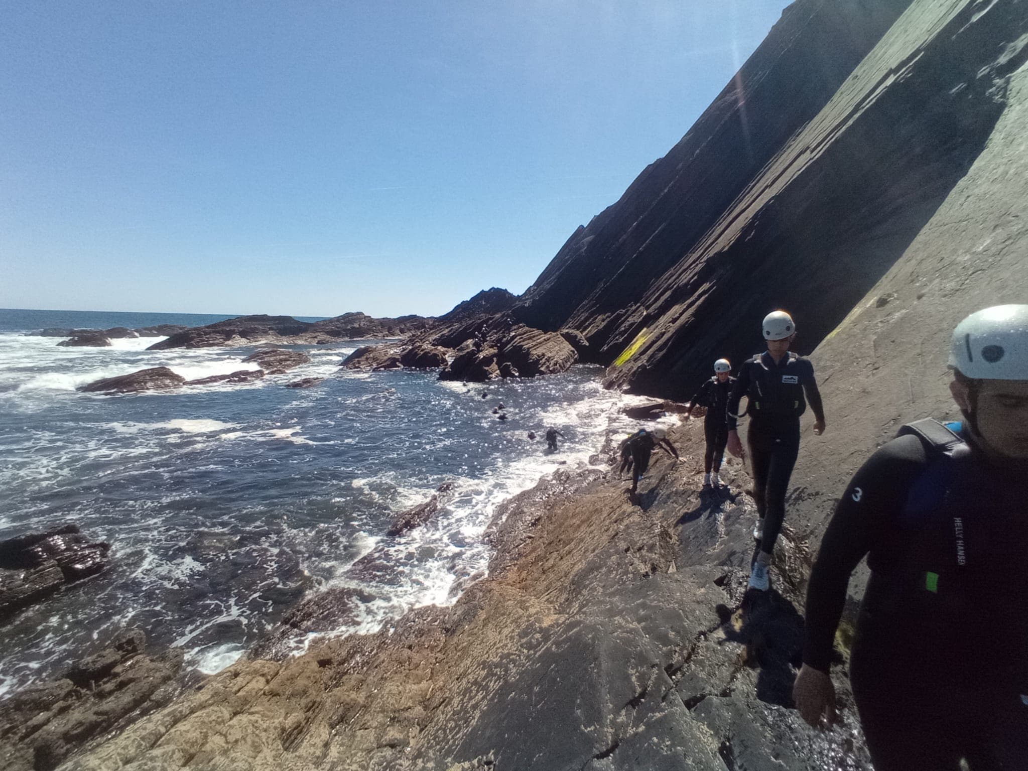 Aventura de Coasteering en Ribadesella: Emoción y Naturaleza en Cada Salto