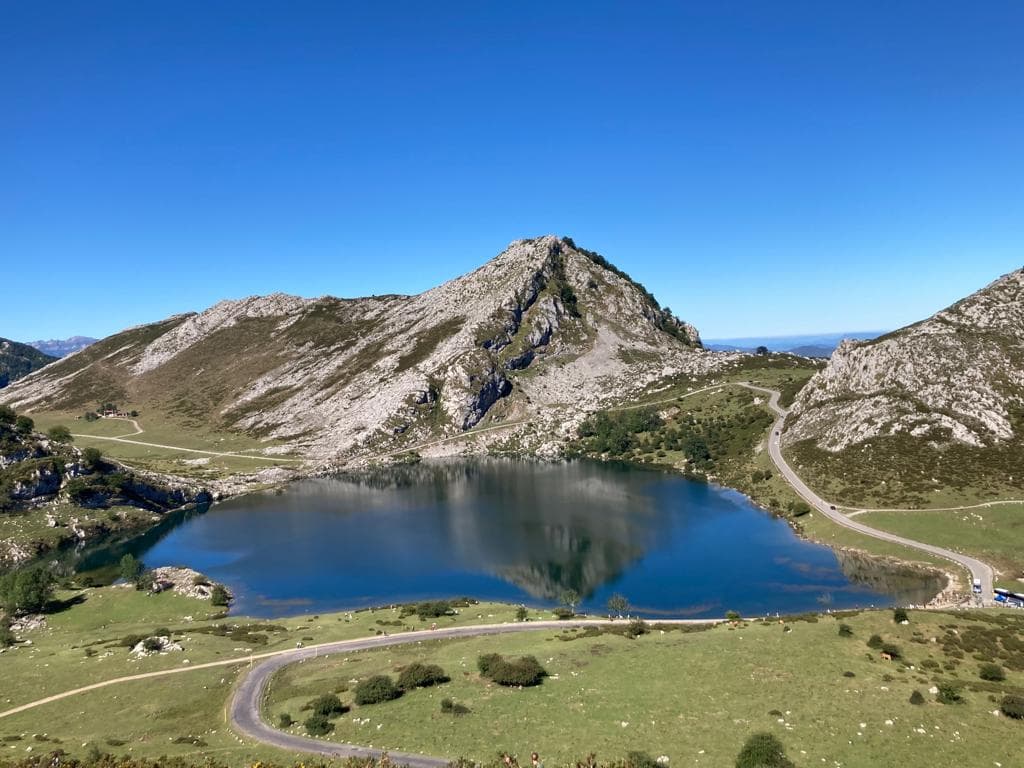 Ruta 4x4 a Lagos de Covadonga y Macizo Oriental del P. N. Picos de Europa