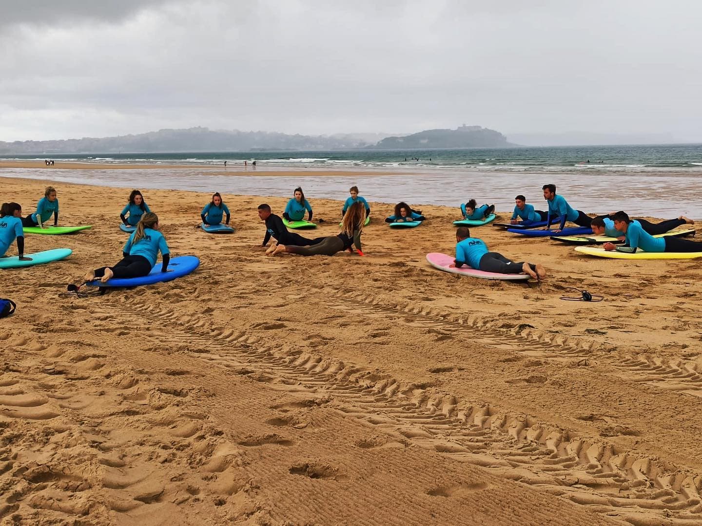 Curso de Surf para principiantes en Somo