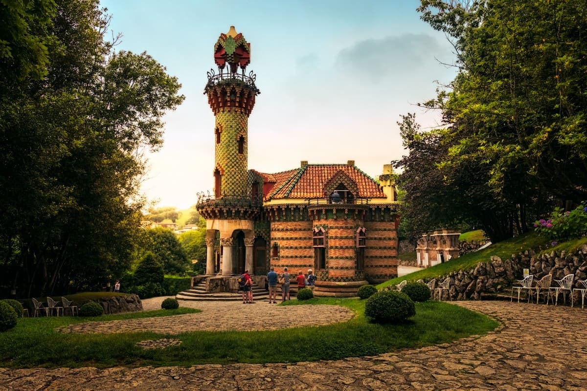 Tour Comillas | Visita guiada por Comillas + Capricho de Gaudí