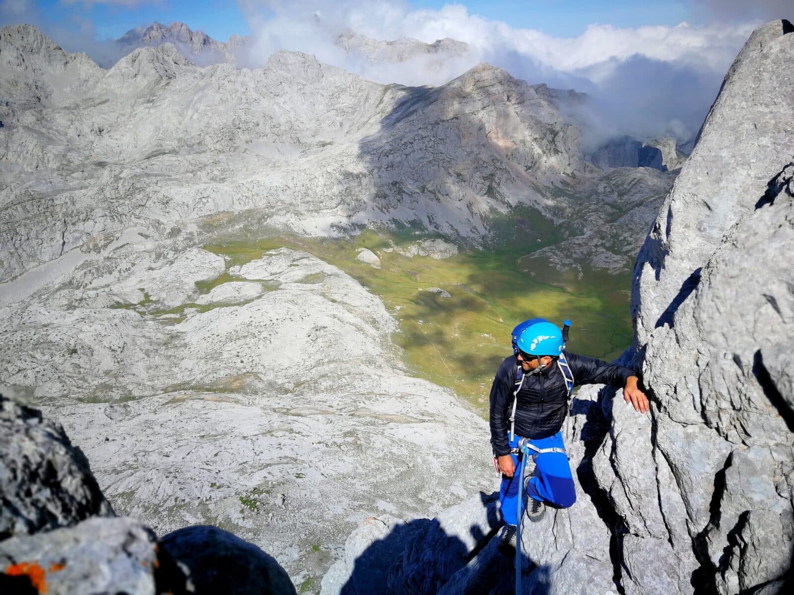 Vía Casiopea – Torre Salinas – Escalada con guía en Picos de Europa