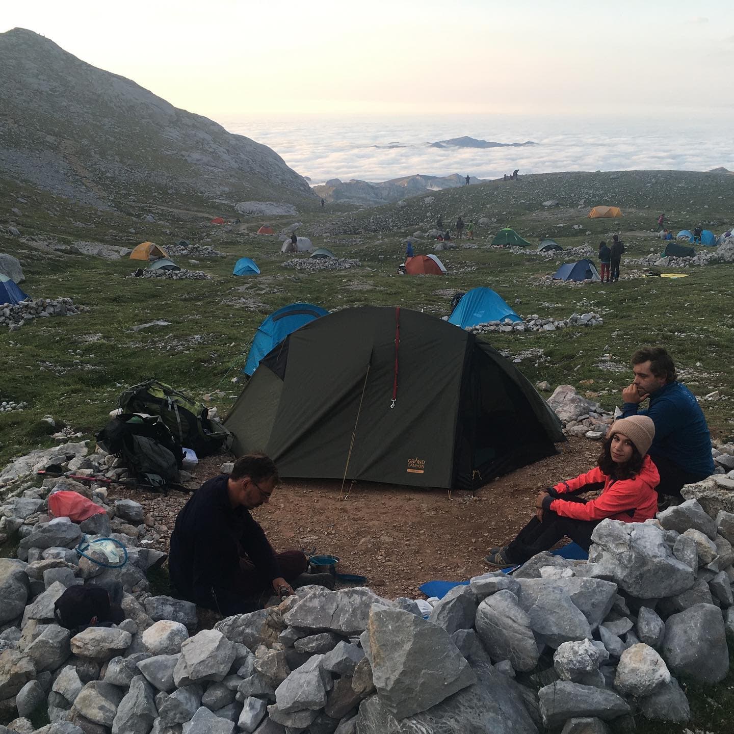 Rutas en Vivac: Aventura en las Montañas de Asturias para Desconectar y Disfrutar