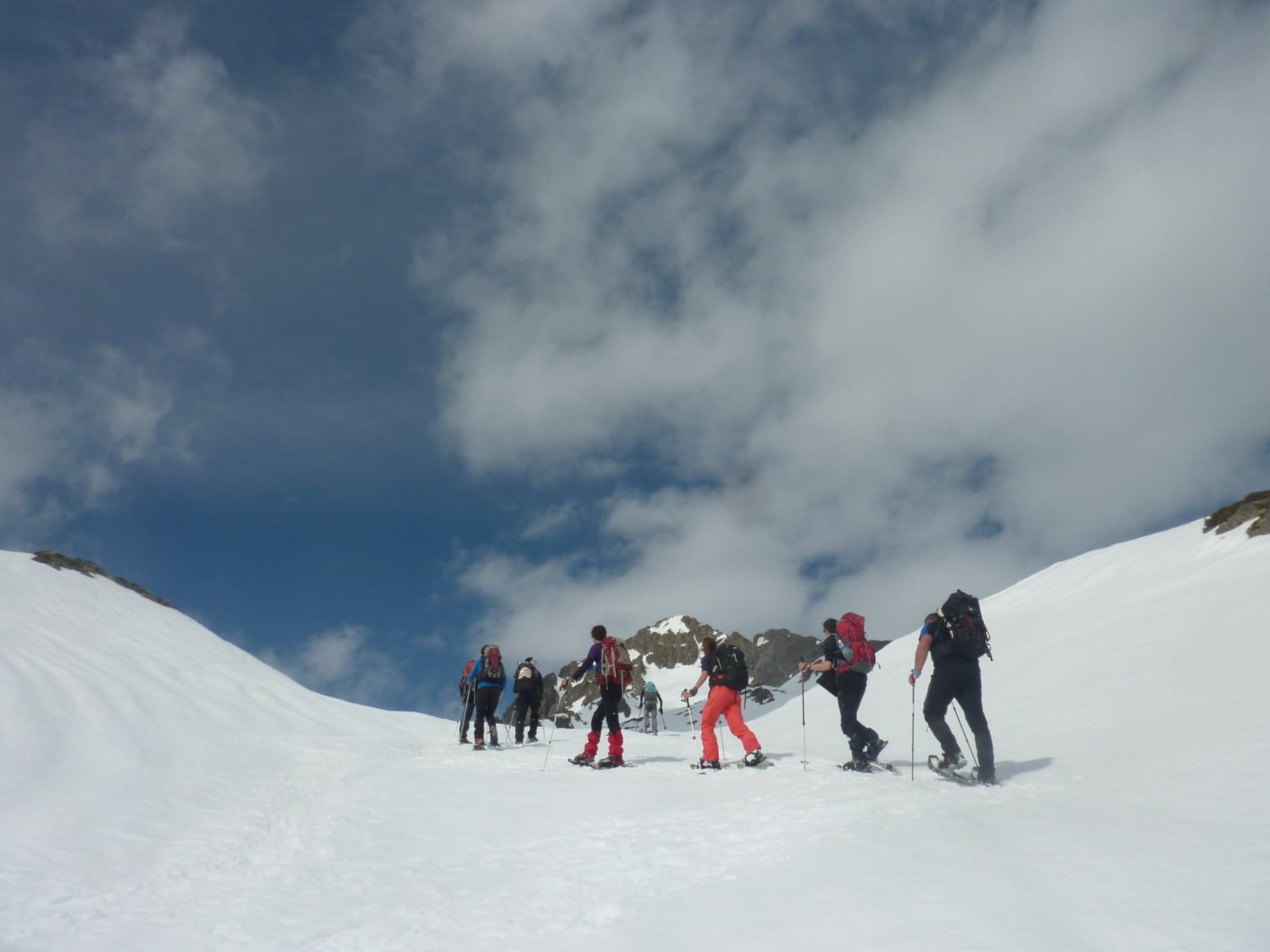 Raquetas de nieve en la Cordillera Cantábrica: Aventura en la Naturaleza Invernales