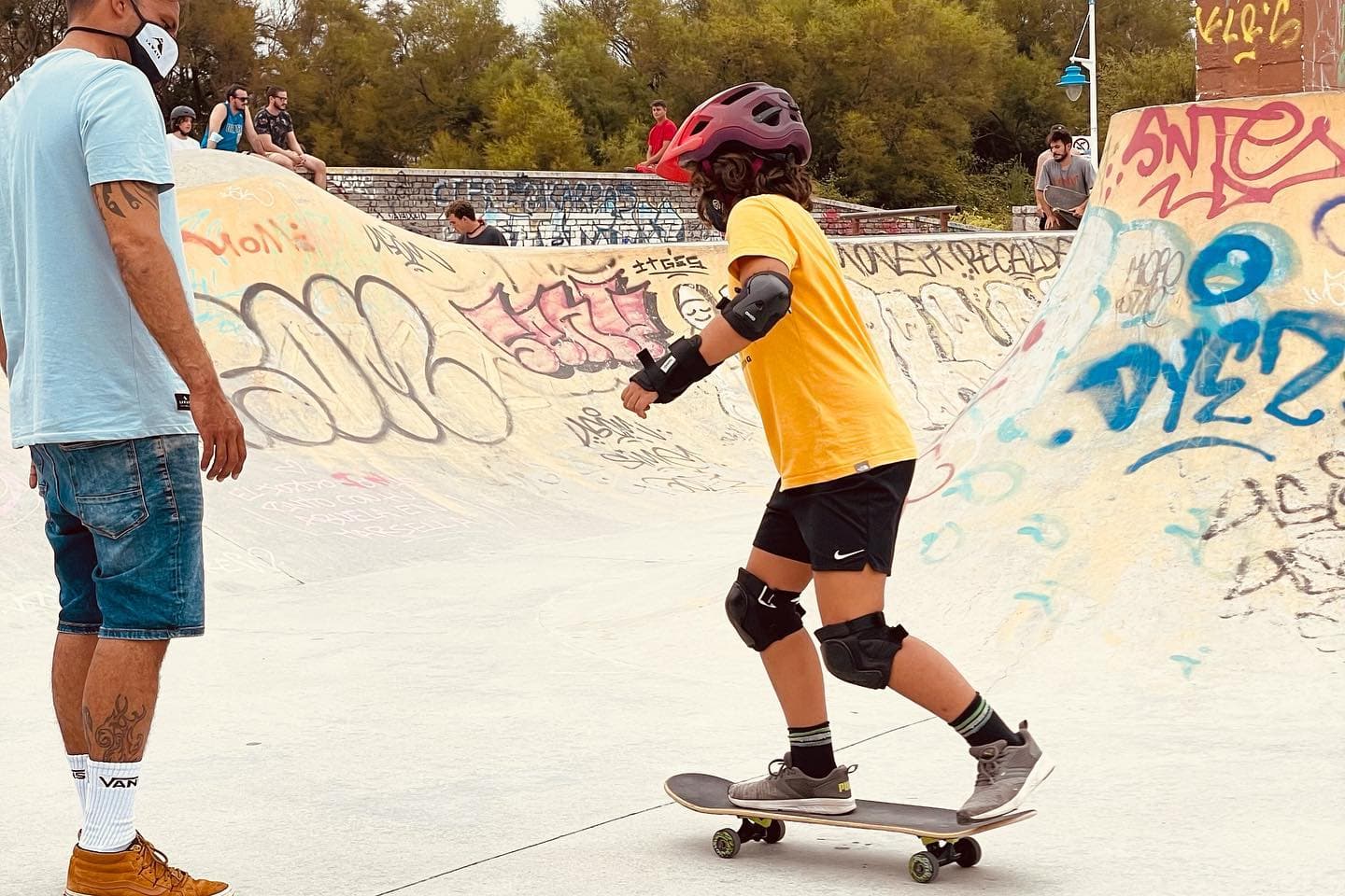 Campamento de surf para menores en Somo