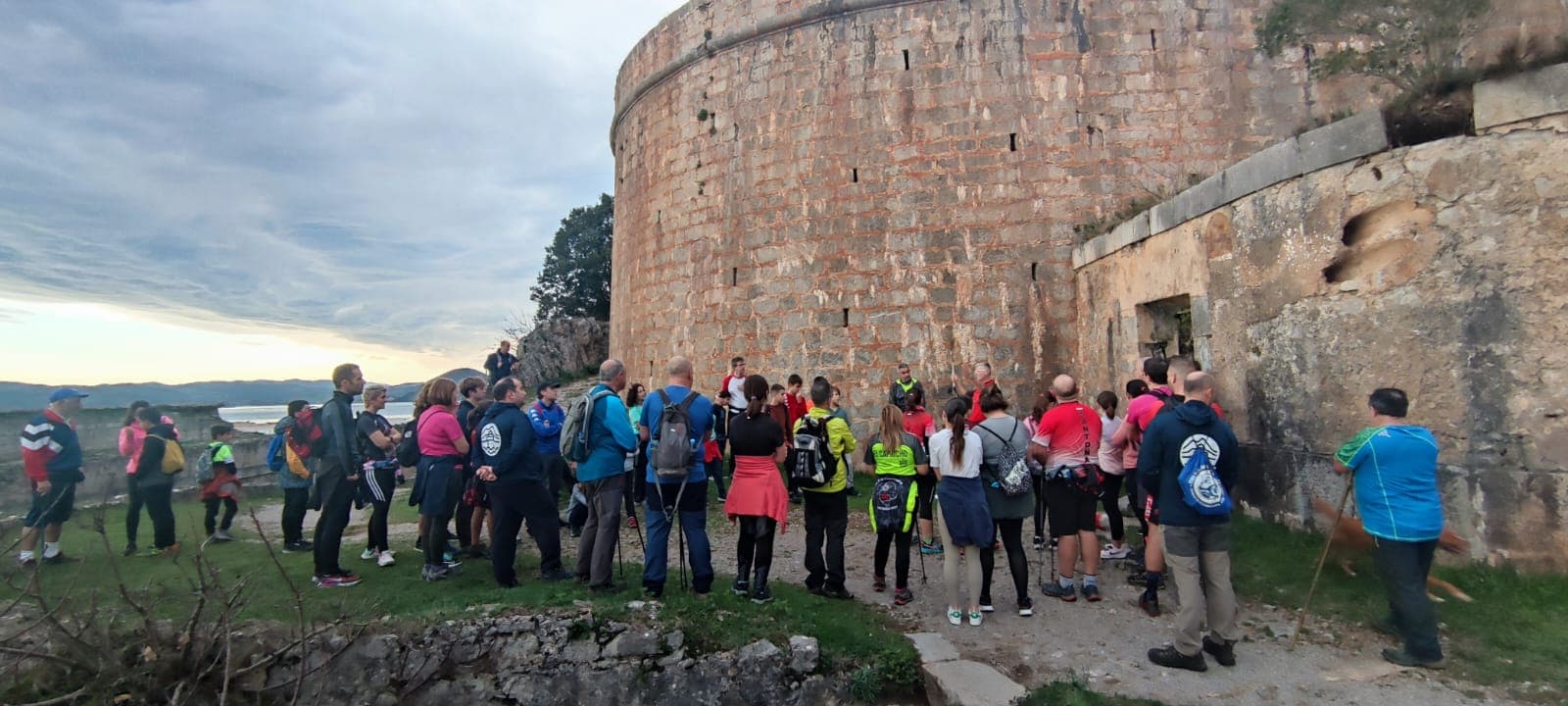 Senderismo por el Ecosistema del Monte Buciero y el Faro del Caballo de Santoña