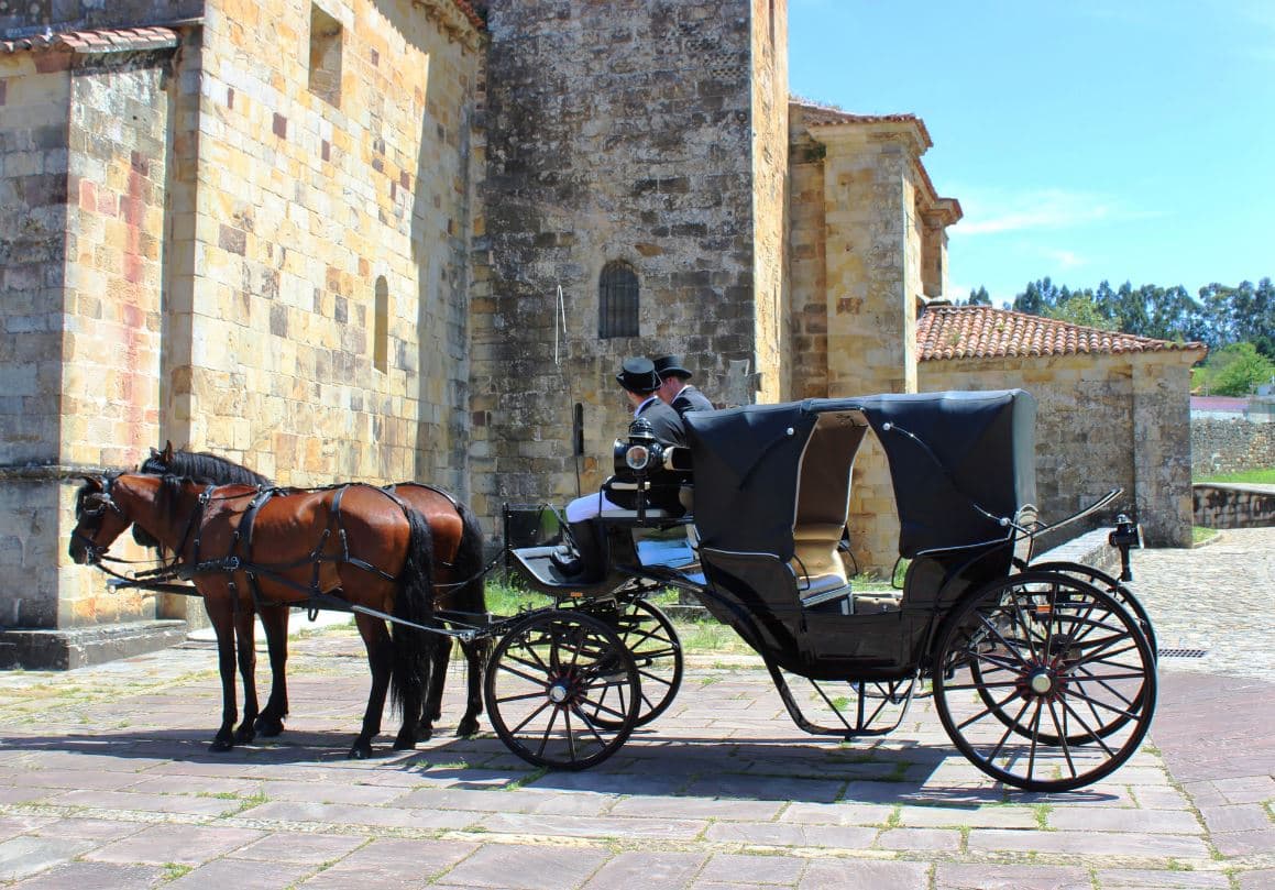 Paseo rural en coche de caballos en Soano, Noja