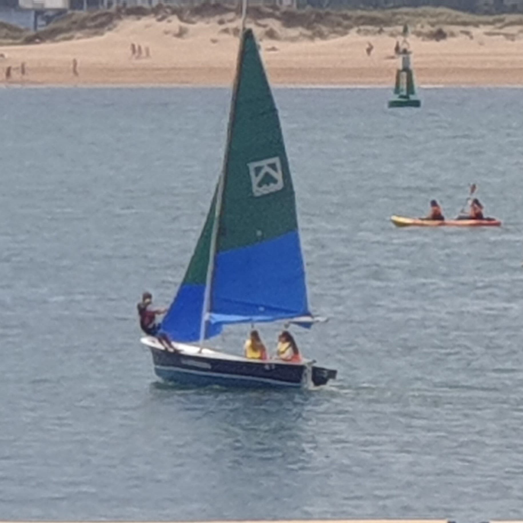 Curso individual de vela en playa de la Magdalena