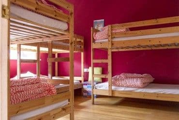 Surf Camp para menores en Salinas: diversión y aprendizaje en Asturias