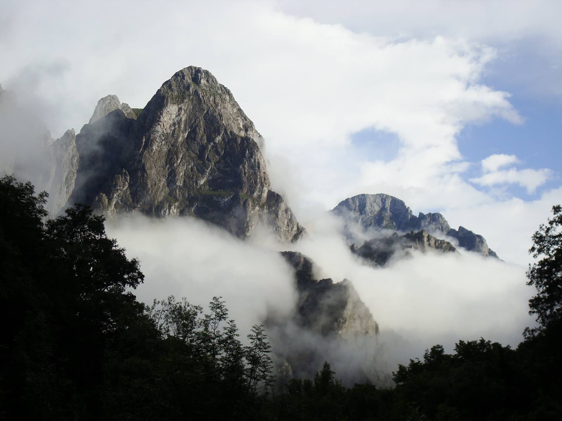 Curso de 2 días de orientación en montaña - Domina tu aventura natural