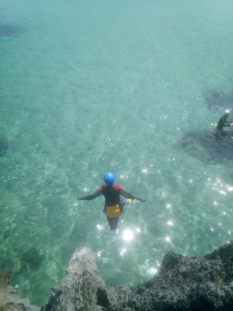 Coasteering: Exciting adventure on the Asturian coasts