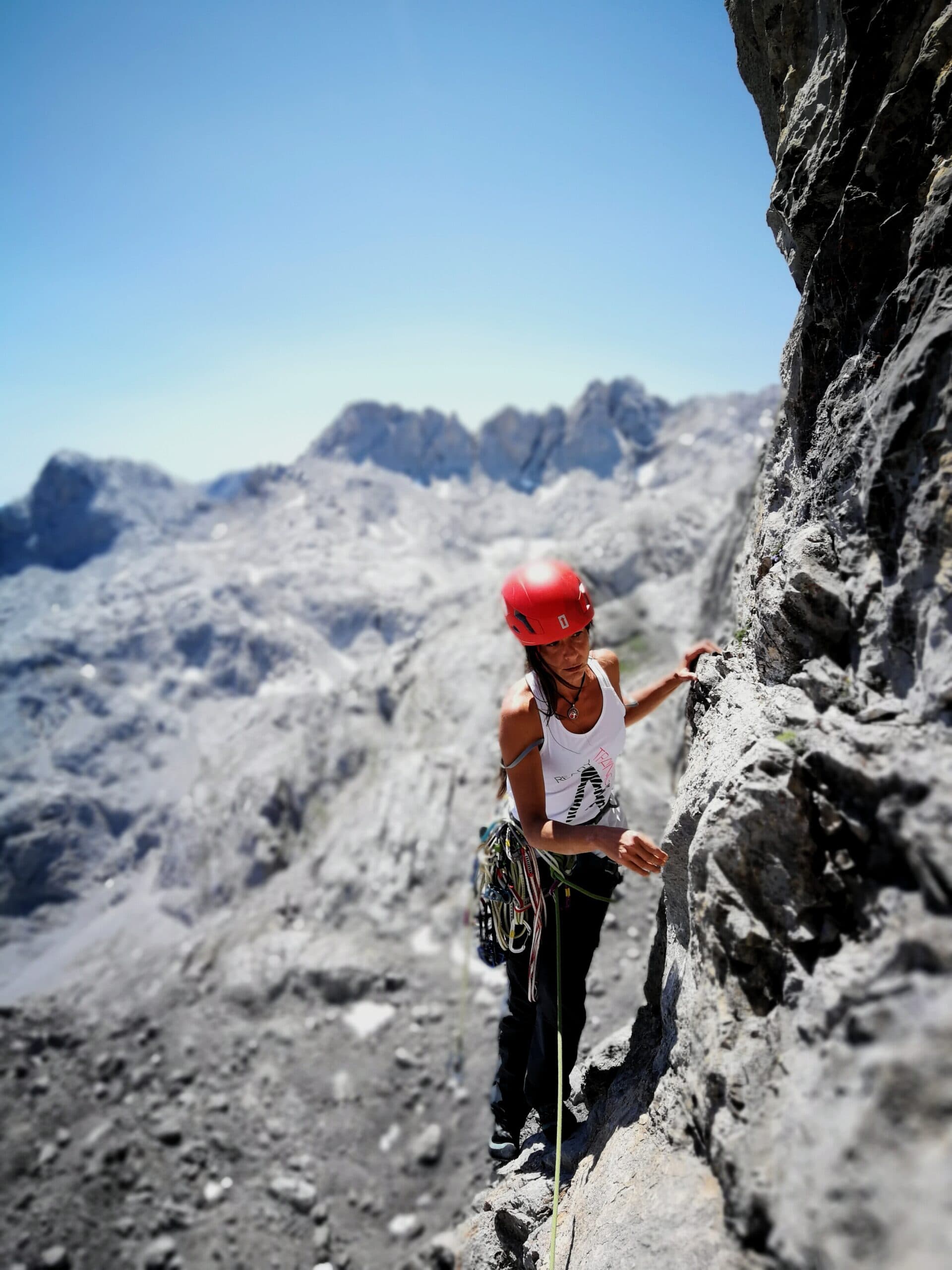 Vía Maraya – Horcados Rojos Escaladas con guía en Picos de Europa