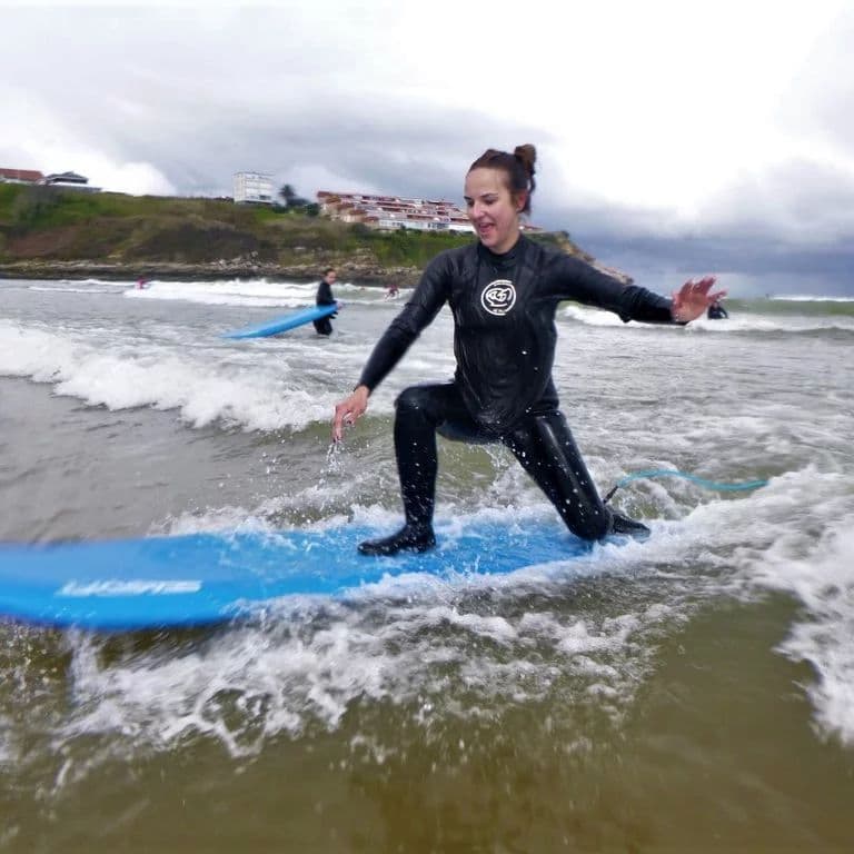 Clases de surf en Vispieres