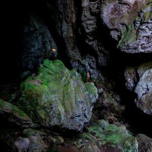 Espeleobarranquismo Asturias: conquista el río Purón en una aventura subterránea inolvidable