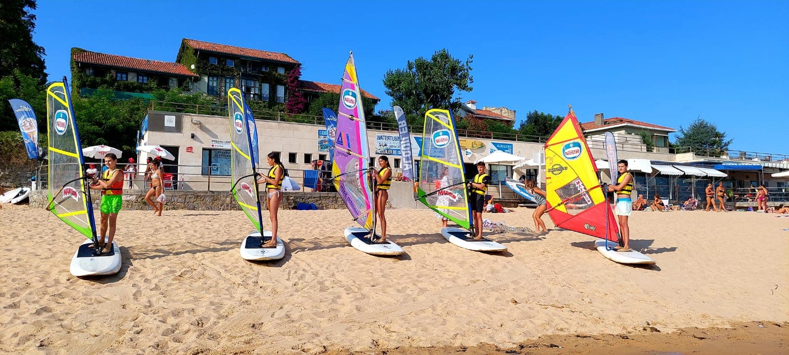 Alquiler tablas windsurf RS:X en la playa de la Magdalena