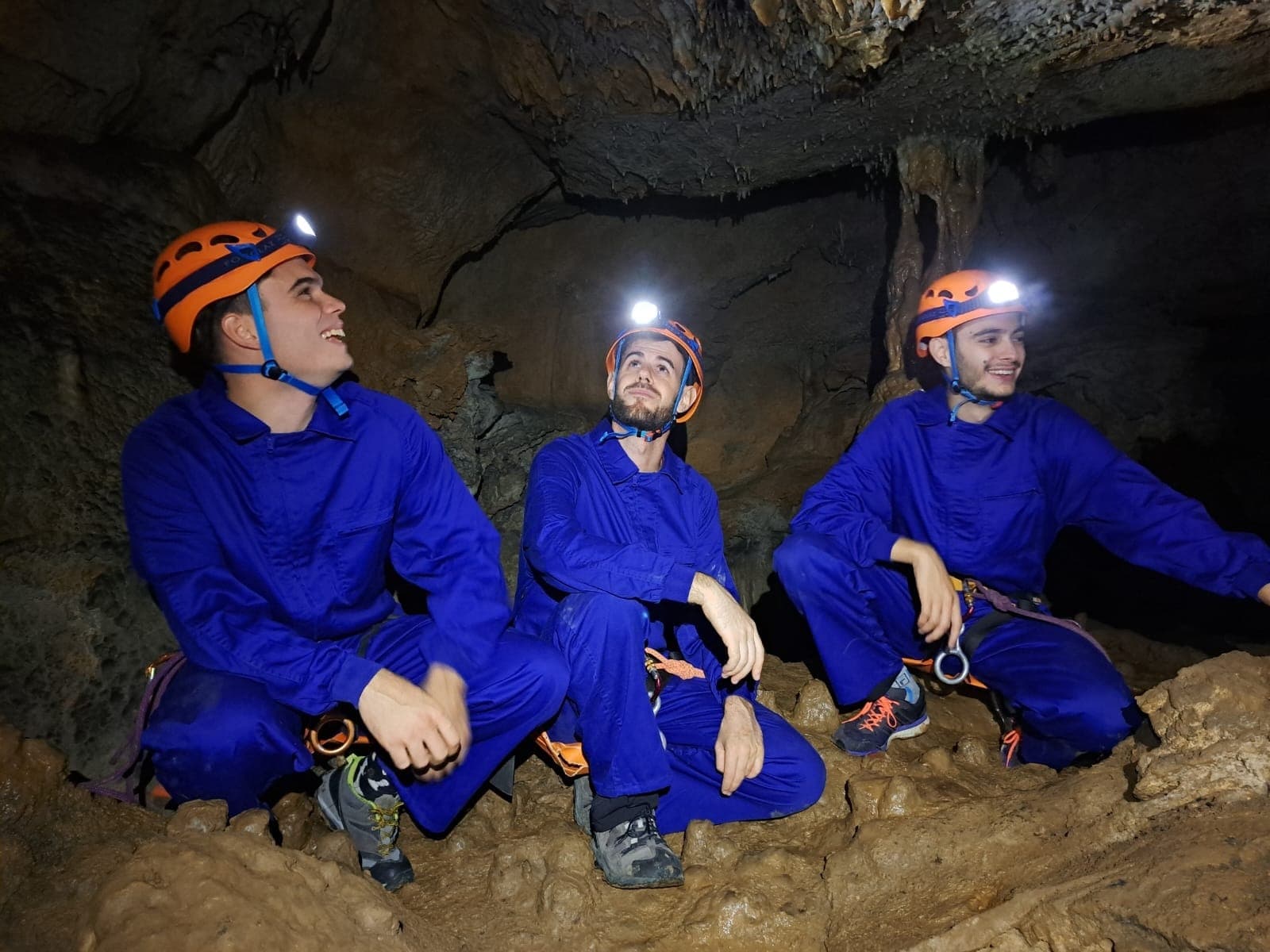 Caving medium level Cueva el Nazal: Deep exploration in a magical underground world