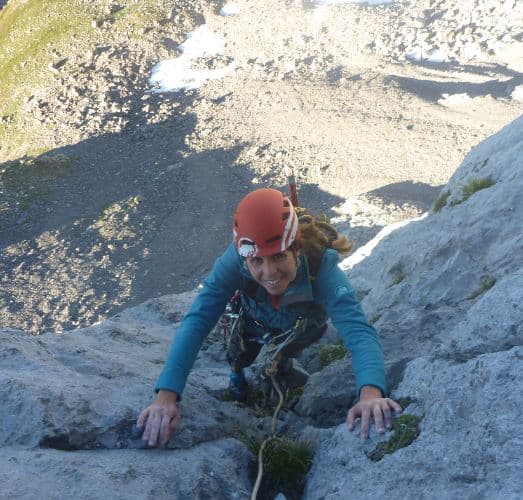 Escalada en Peña Santa: Aventura de escalada y vivac en los Picos de Europa