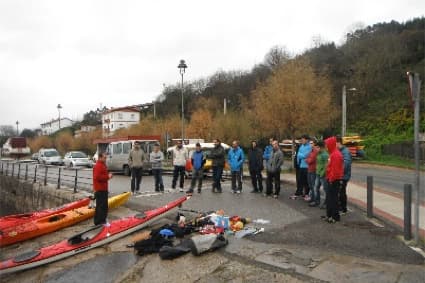 Piragüismo en Asturias: Curso de kayak en mar para aventureros de 14 años