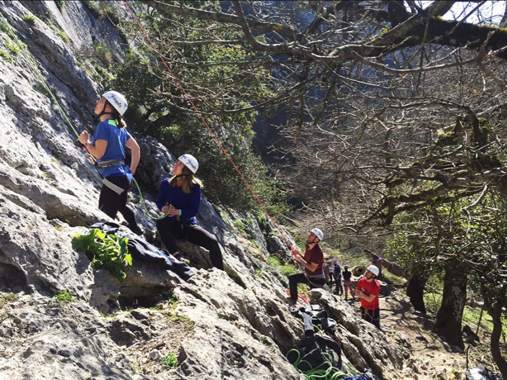 Climbing in Atxarte: Discover the climbing paradise in the Basque Country