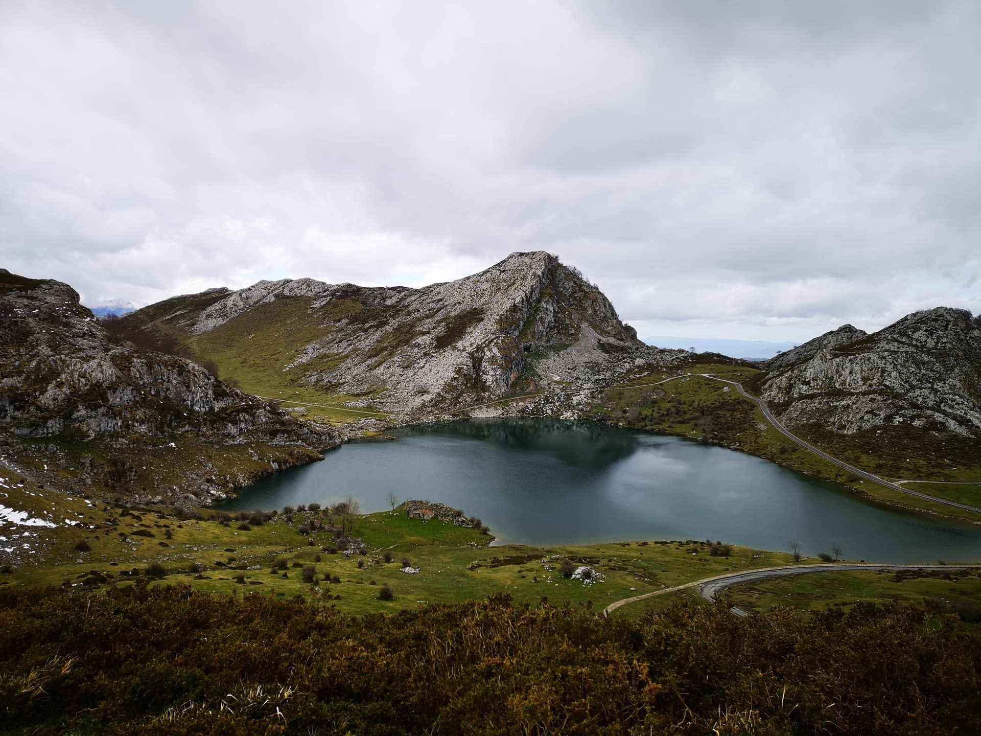 Senderismo en los Lagos de Covadonga: Ruta familiar y sin barreras para conectar con la naturaleza