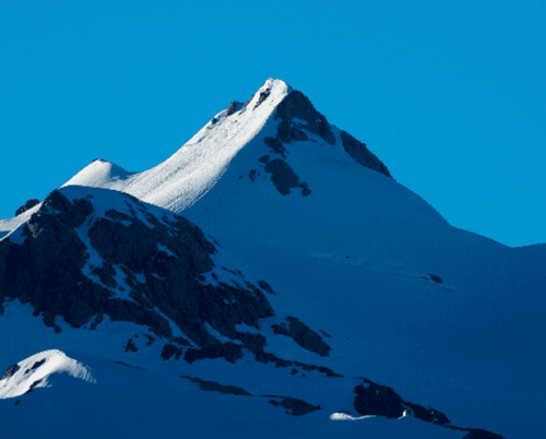 Ascensión al Tesorero (2572m) en los Picos de Europa: Experiencia Única en la Naturaleza