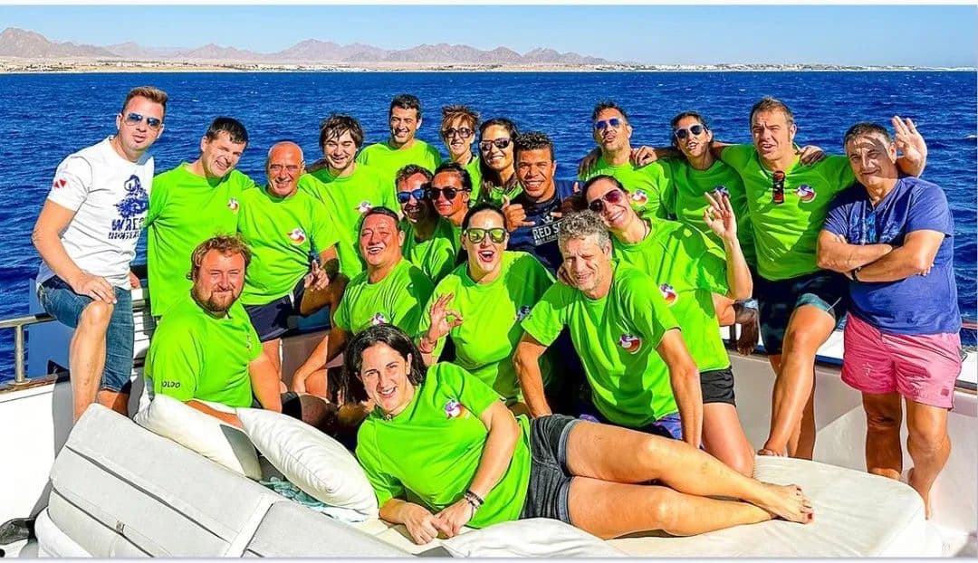 Inmersión en El Pedregal: Explora la biodiversidad marina en un entorno seguro y educativo (Barco)